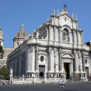 https://la-maddalena-house.catania-hotels.net