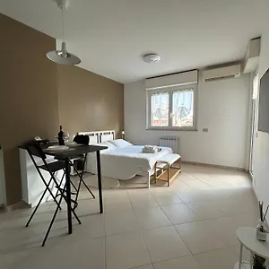 https://apt-urban-sky-loft.it-romehotels.com